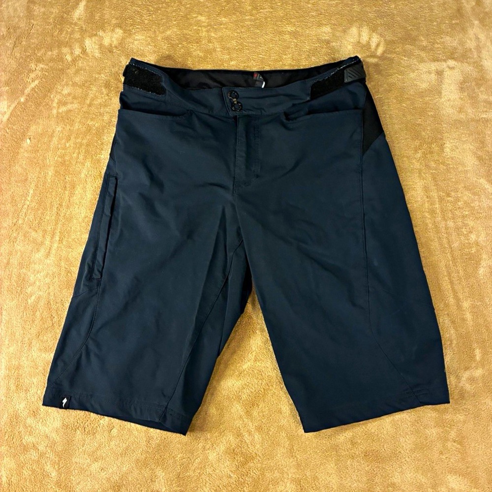 Specialized Enduro Mens Shorts 32 Black Trail MBS 13" Inseam Mountain Bike Gear